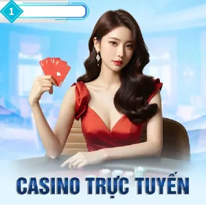 Sân bóng đá với quả bóng và lưới, biểu tượng của cá cược bóng đá tại mega casino world